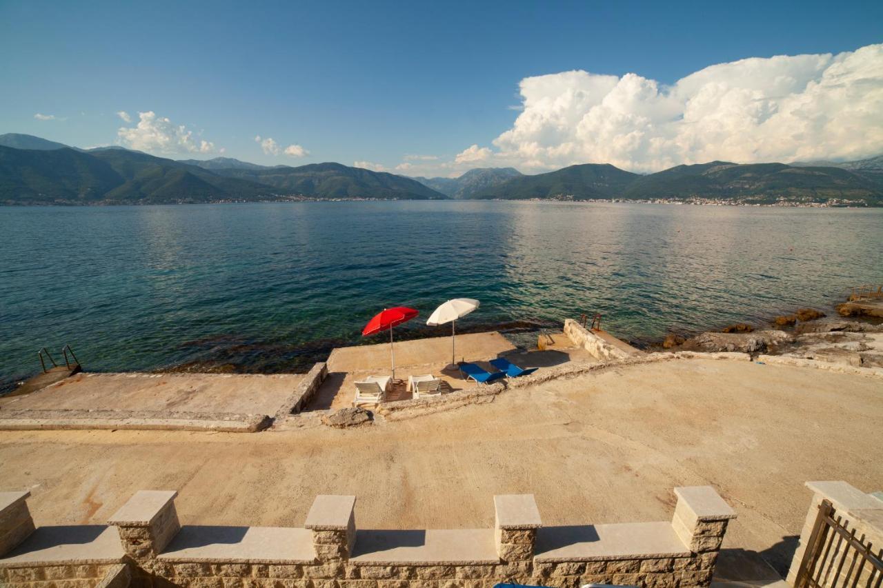 Leut Apartments Tivat Exterior photo