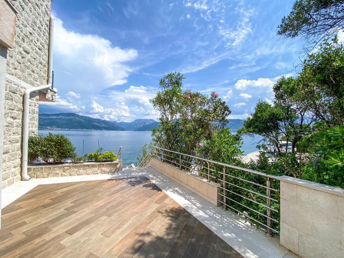 Leut Apartments Tivat Exterior photo