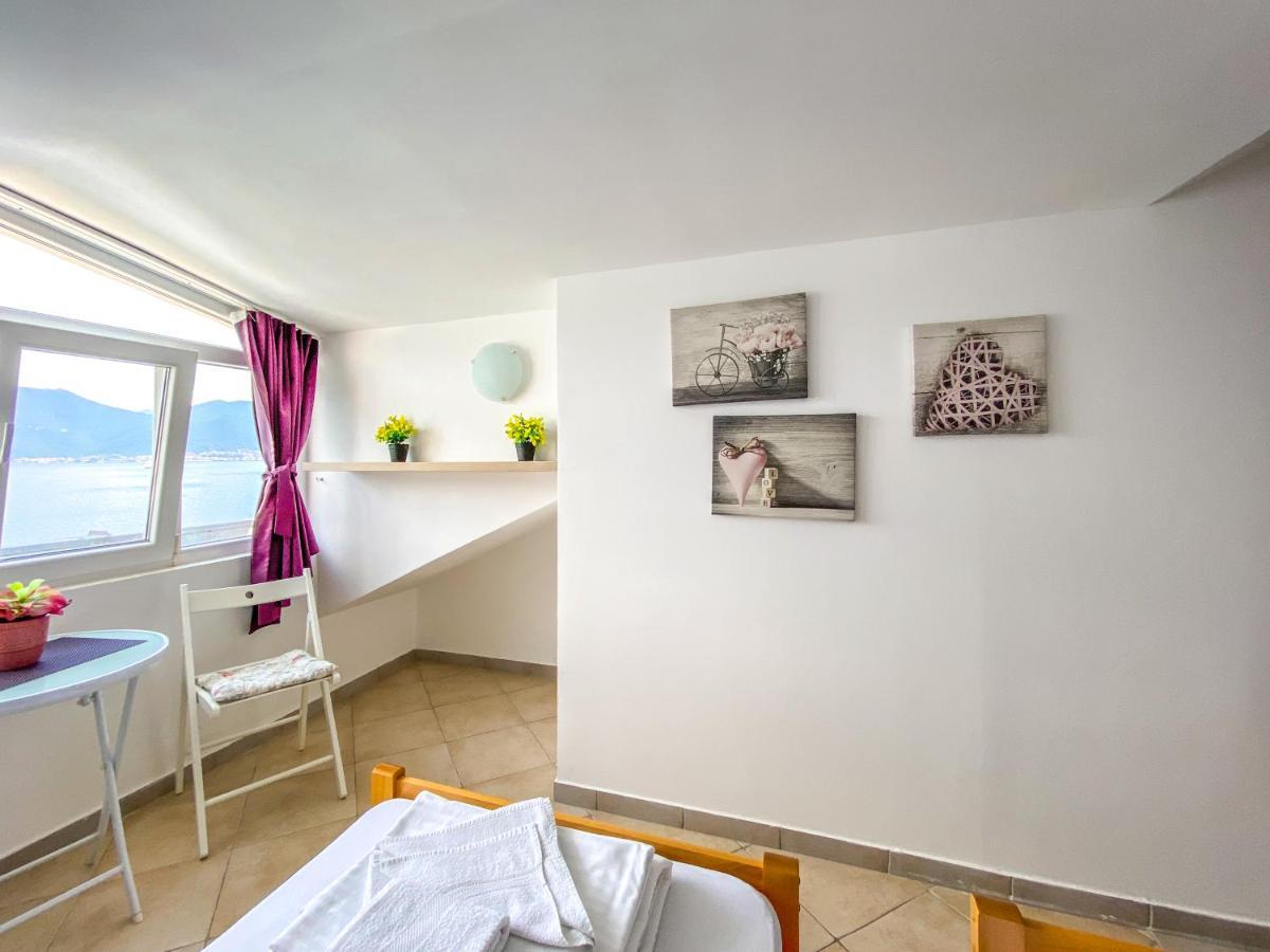 Leut Apartments Tivat Exterior photo