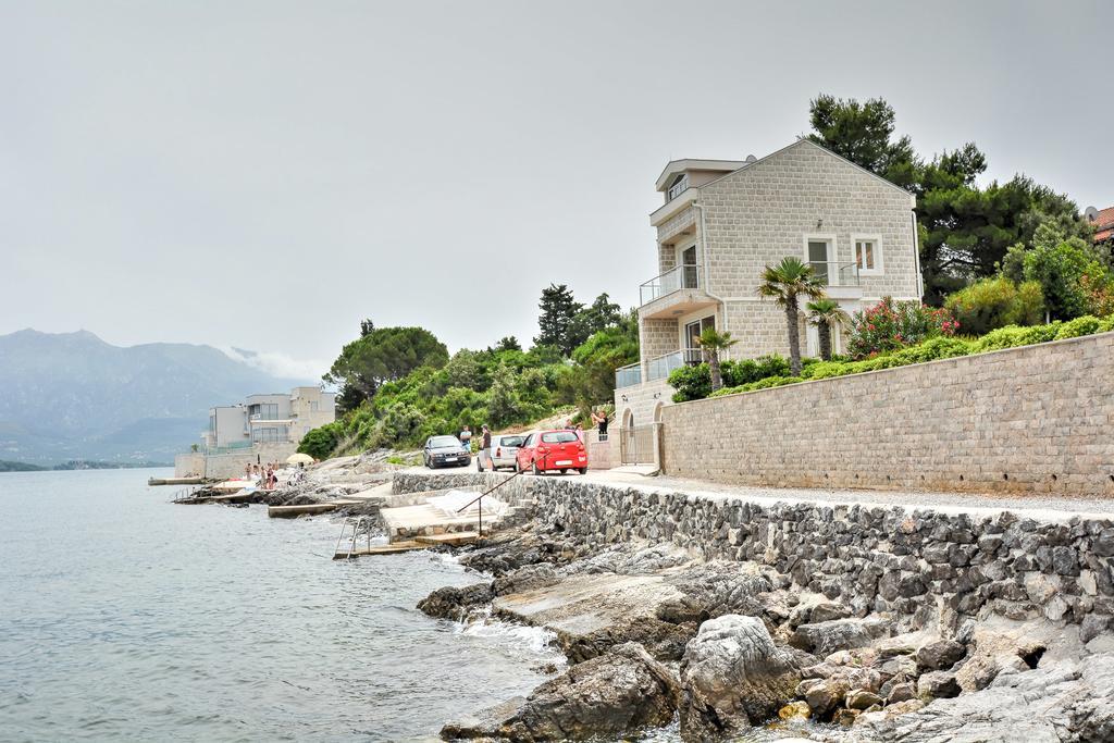 Leut Apartments Tivat Exterior photo